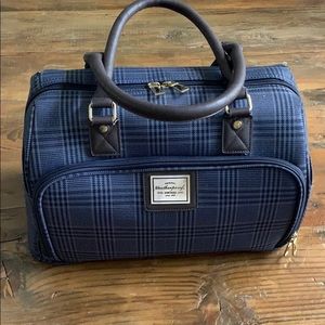 weatherproof vintage luggage